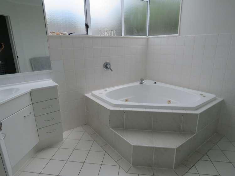 3 Bronte Place Somerville_15