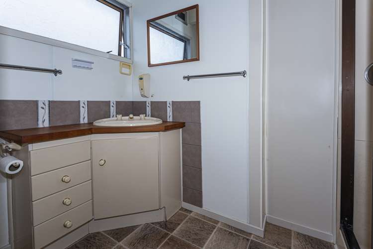 1c Dundas Road Riverside_7