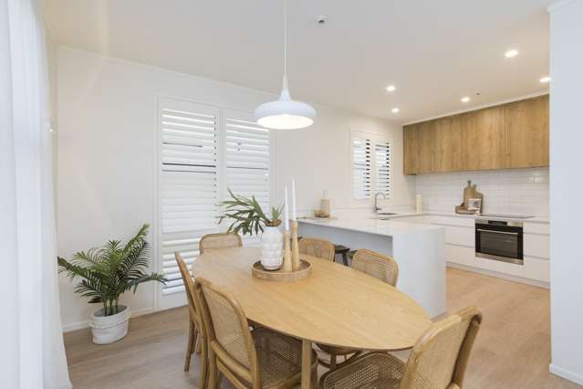 Pent 2/6 Queen Street 10930_4