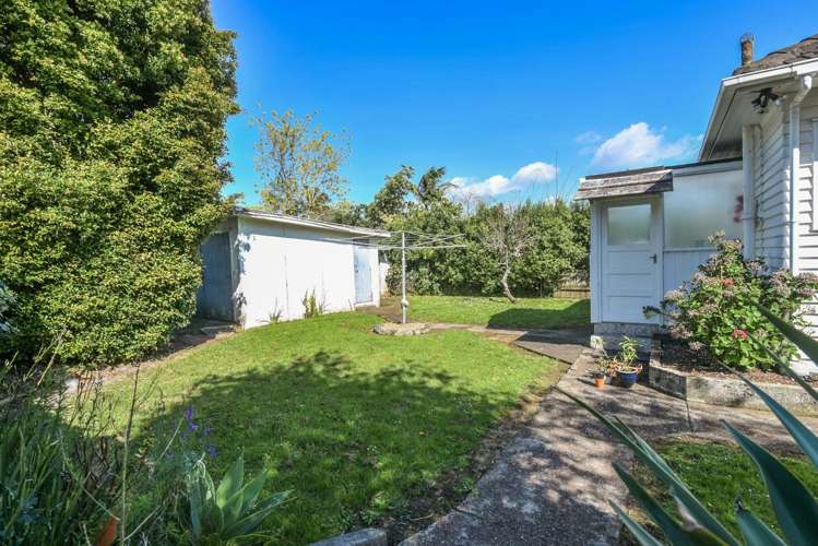 9 Garland Road Greenlane_12
