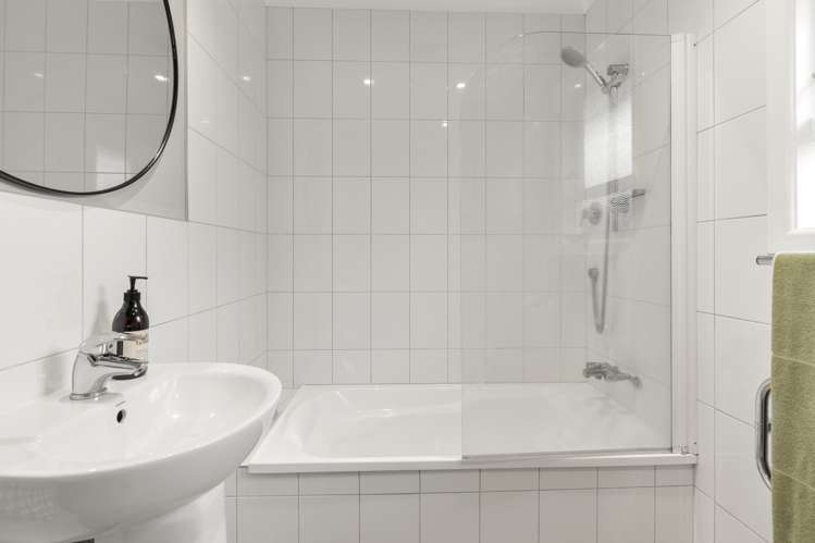 1/54 Fairclough Road Beach Haven_10