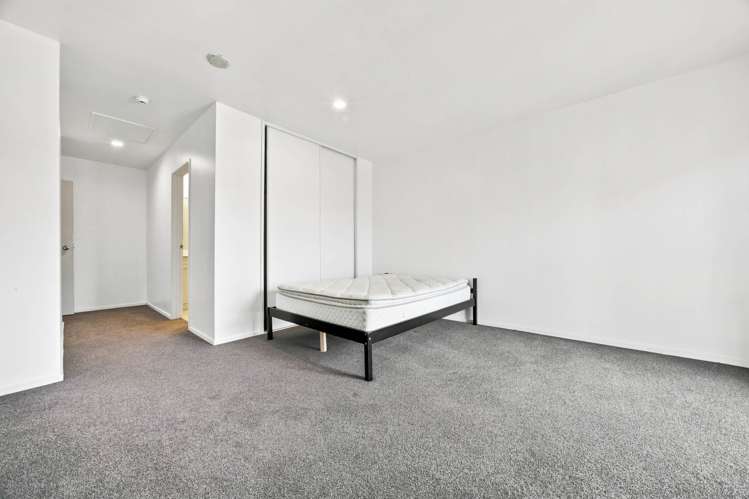 6/12 Crown Lynn Place New Lynn_14