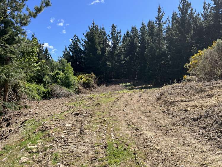 Breakneck Road Herbert_1