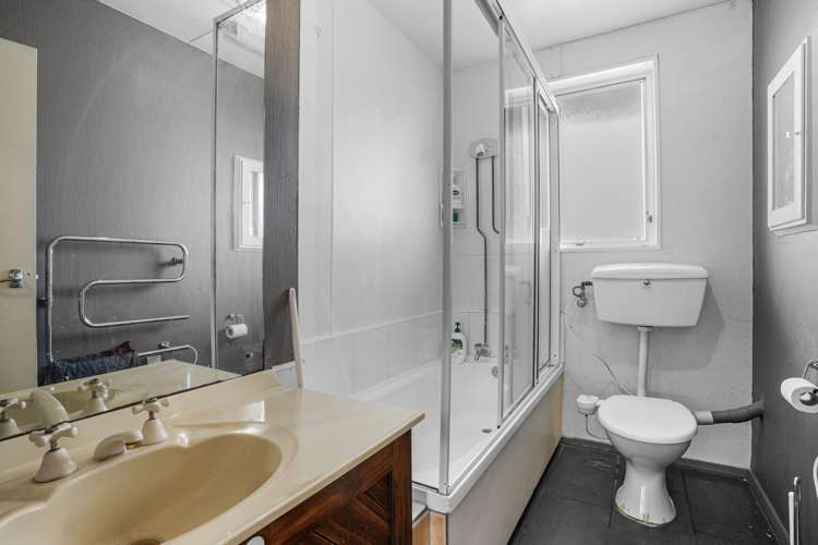 2/125 Geraldine Street Edgeware_6