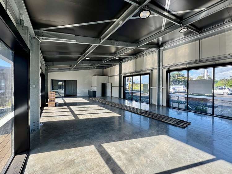 24 Smart Road Waiwhakaiho_8