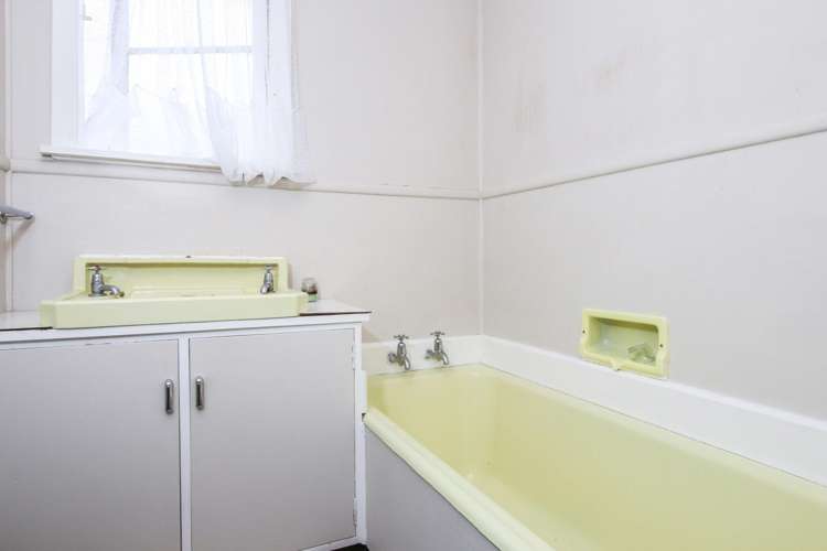 27 Flanshaw Road Te Atatu South_9