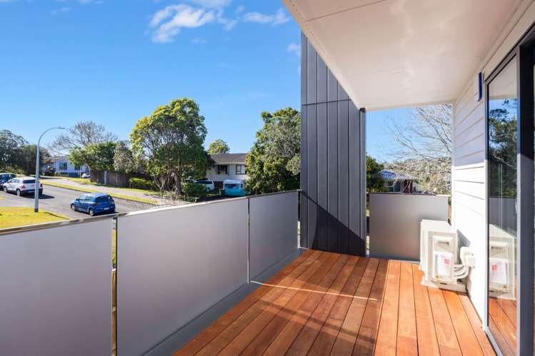 5A Kapiti Place Sunnynook_7