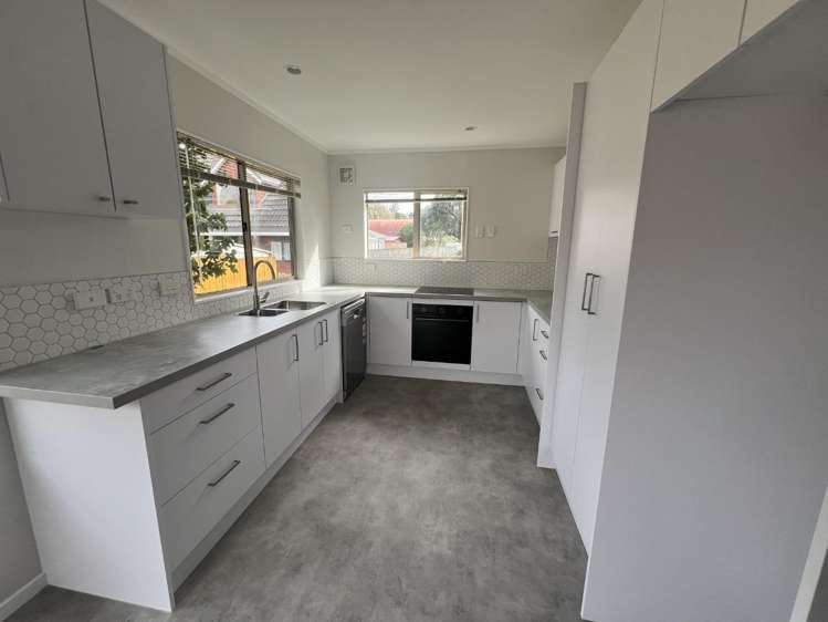 37B Walton Street Red Beach_1