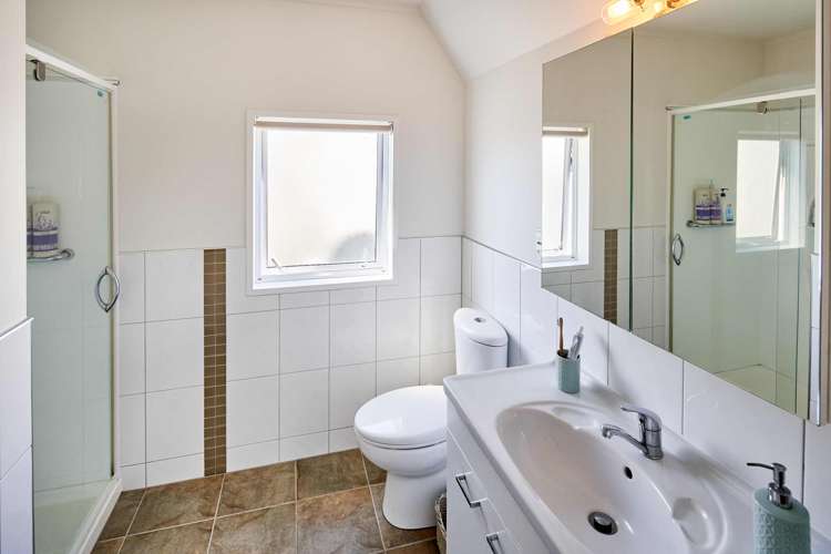 7/354 Muritai Road Eastbourne_13