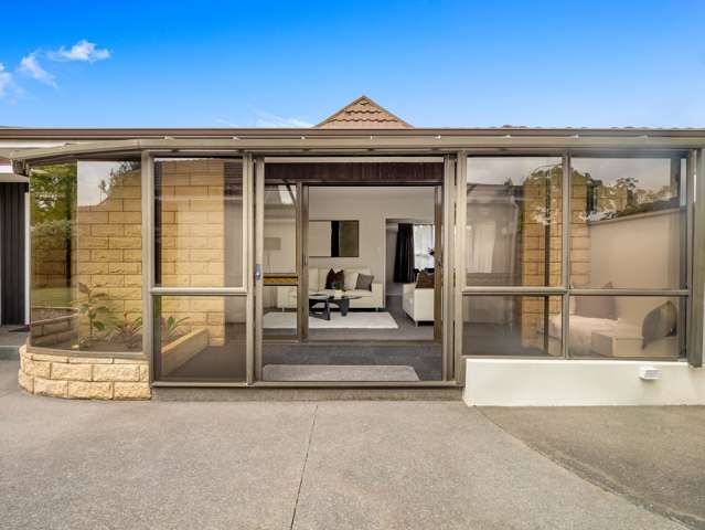49 Yellowstone Crescent Burwood_4