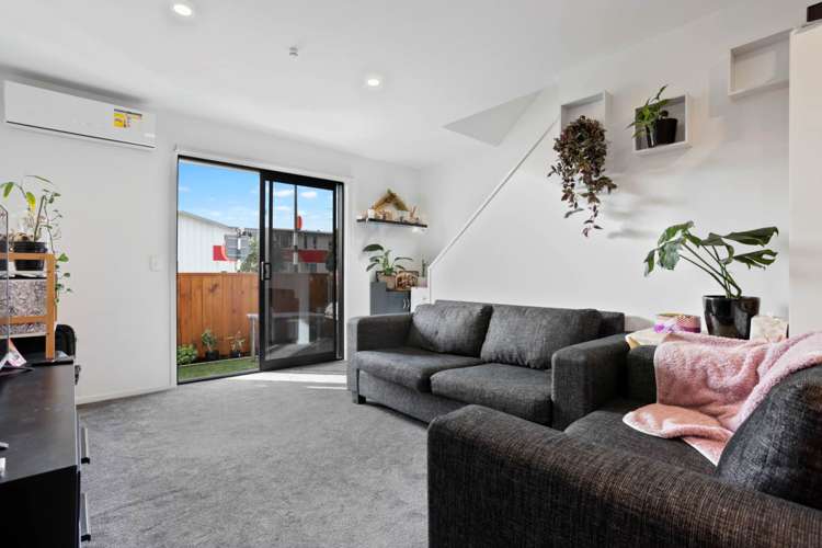 3/6 Saint Leonards Road Kelston_1