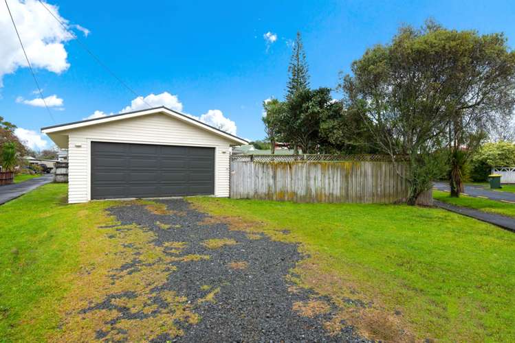 38 Buscomb Avenue Henderson_16