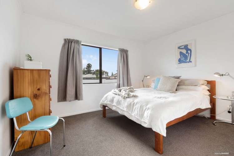 1/3 Rowan Terrace Te Atatu South_10