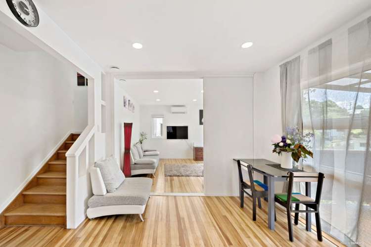 85 Taurus Crescent Beach Haven_9