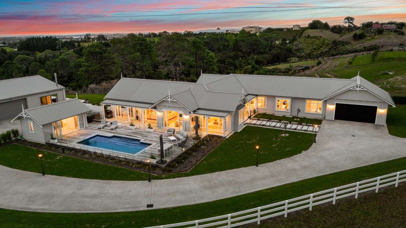 21 Diamond Lane in Riverhead, Rodney