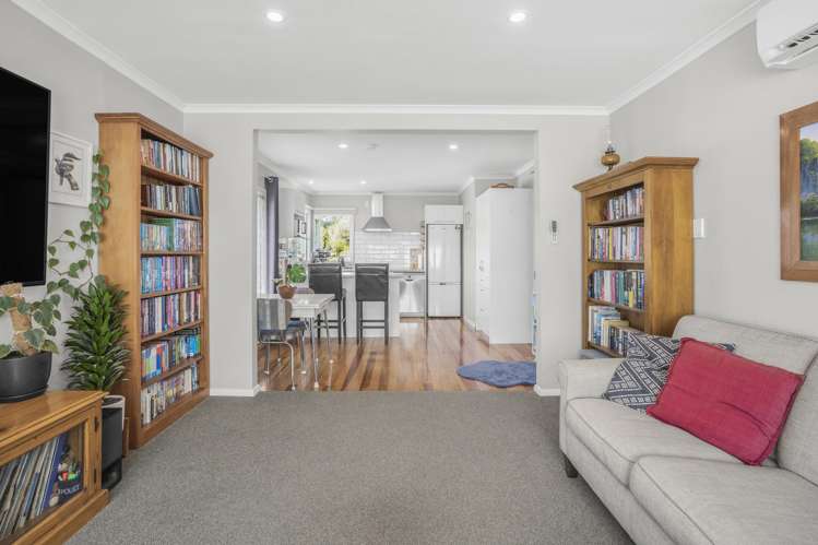 11 Kowhai Street Eastbourne_6