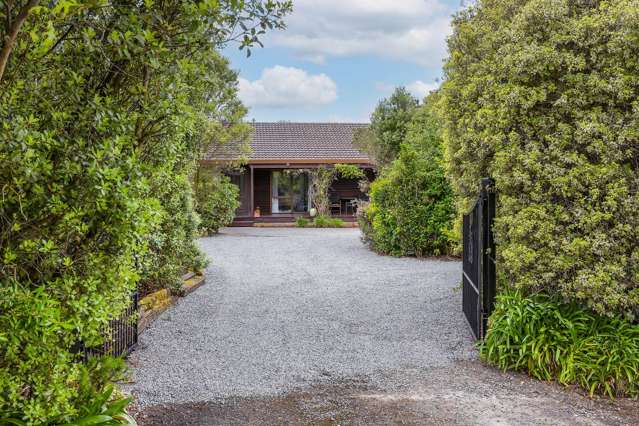 Peaceful Country Living, with The Dream Shed