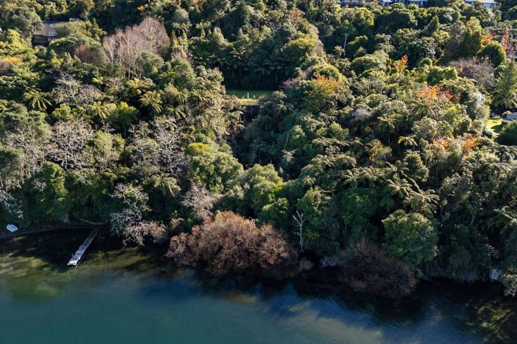 18 & 20 Te Toroa Drive Lake Tarawera_11