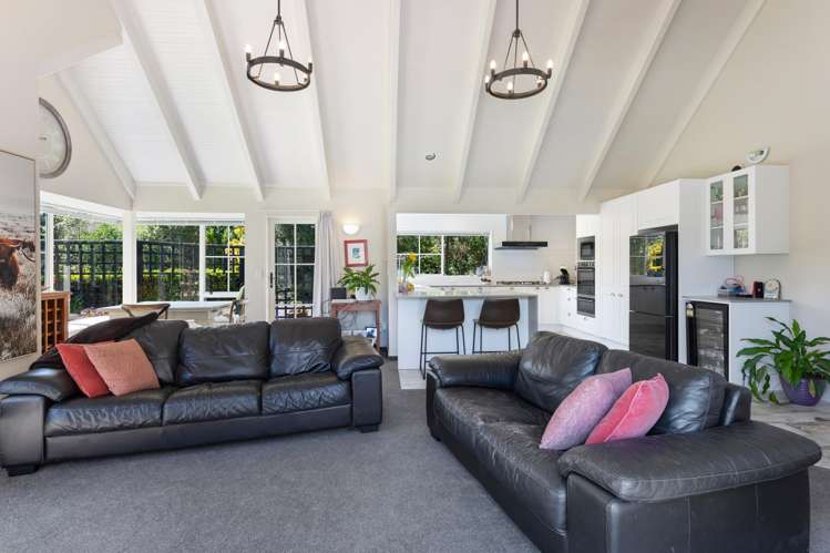 219 Mill Road Otaki_3