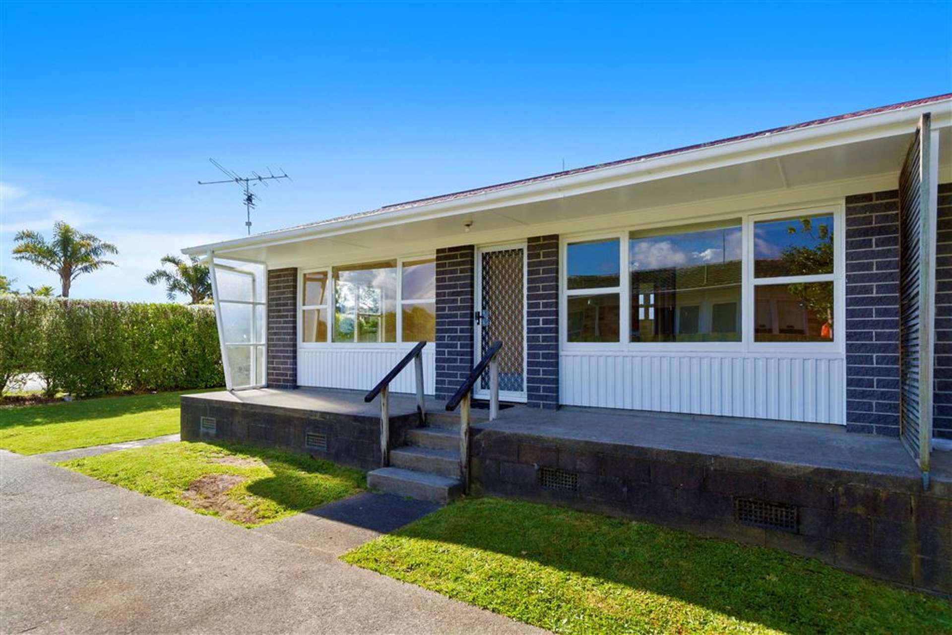 1/120 Te Atatu Road Te Atatu South_0