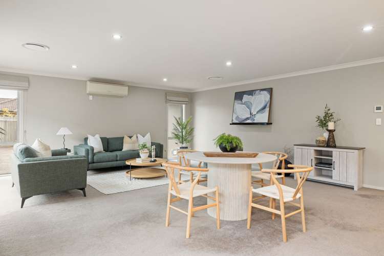 5 Camberley Way Huntington_2