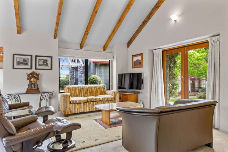 51 Chesham Avenue Waipahihi_7