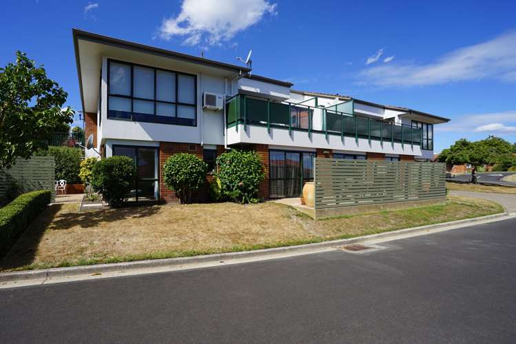 54 Grosvenor Gardens Flagstaff_1