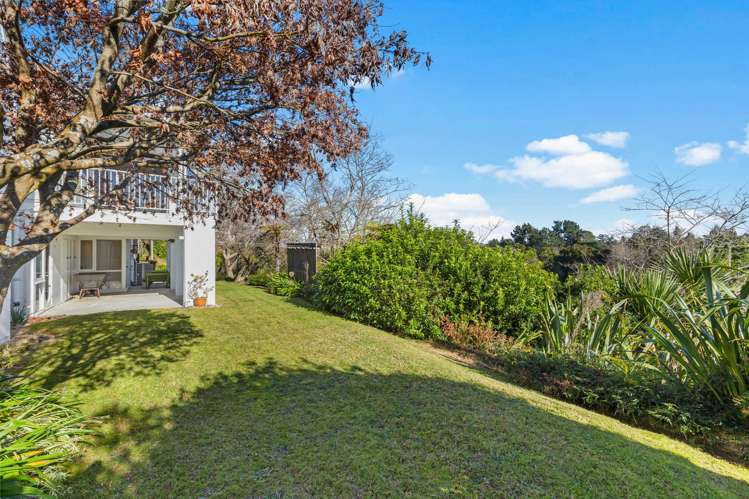 913 River Road Queenwood_40