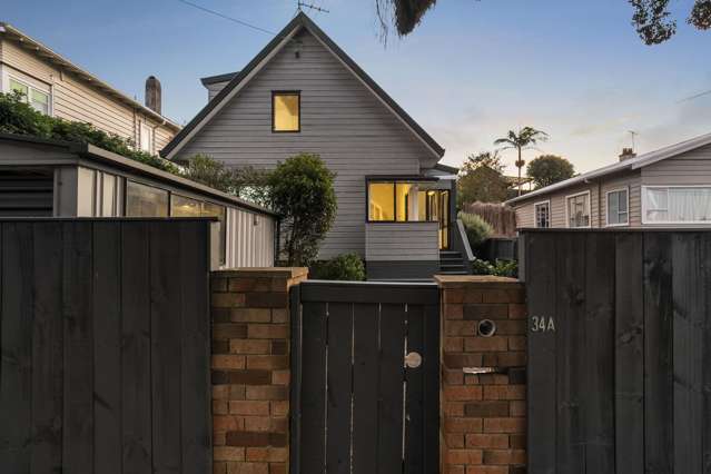 MOTIVATED VENDORS - ELEGANT & READY TO GO