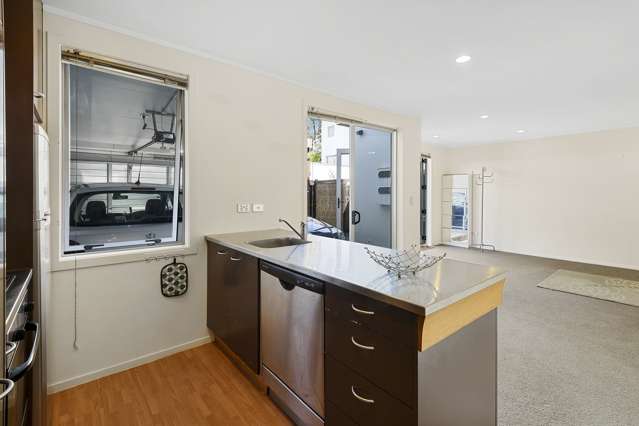 40/3 Wagener Place Mount Albert_2