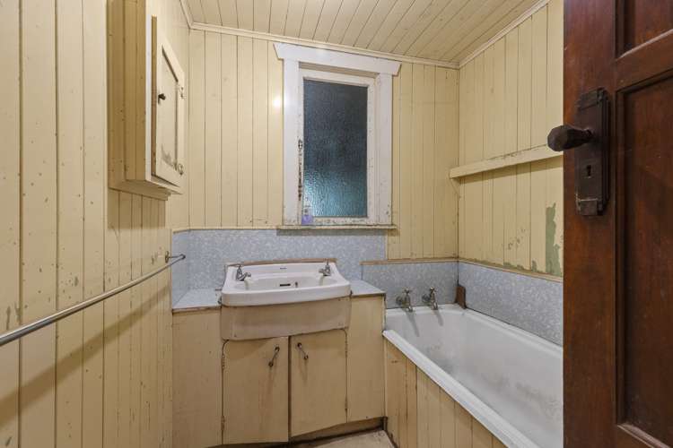 2 Te Ahu Road Pukekawa_8