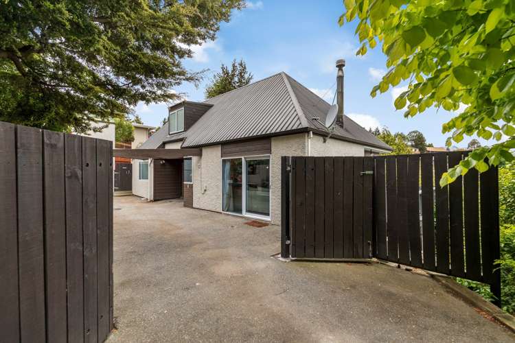 8 Arawata Terrace Fernhill/Sunshine Bay_22