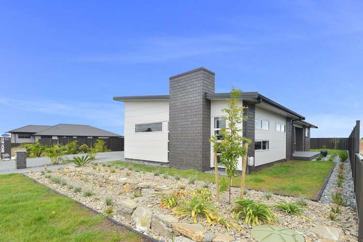 67 Stace Hopper Drive One Tree Point_16