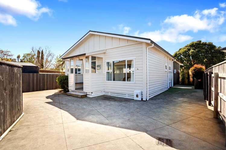 8B Awamutu Grove Waiwhetu_14