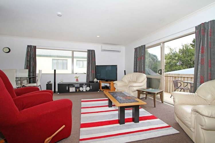 2/18 Ocean View Road Hatfields Beach_5