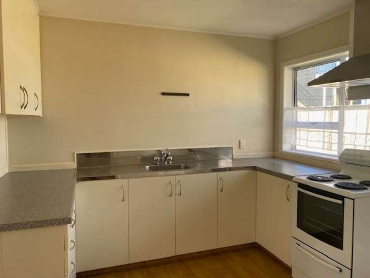 2/10 Olympic Place Papakura_1