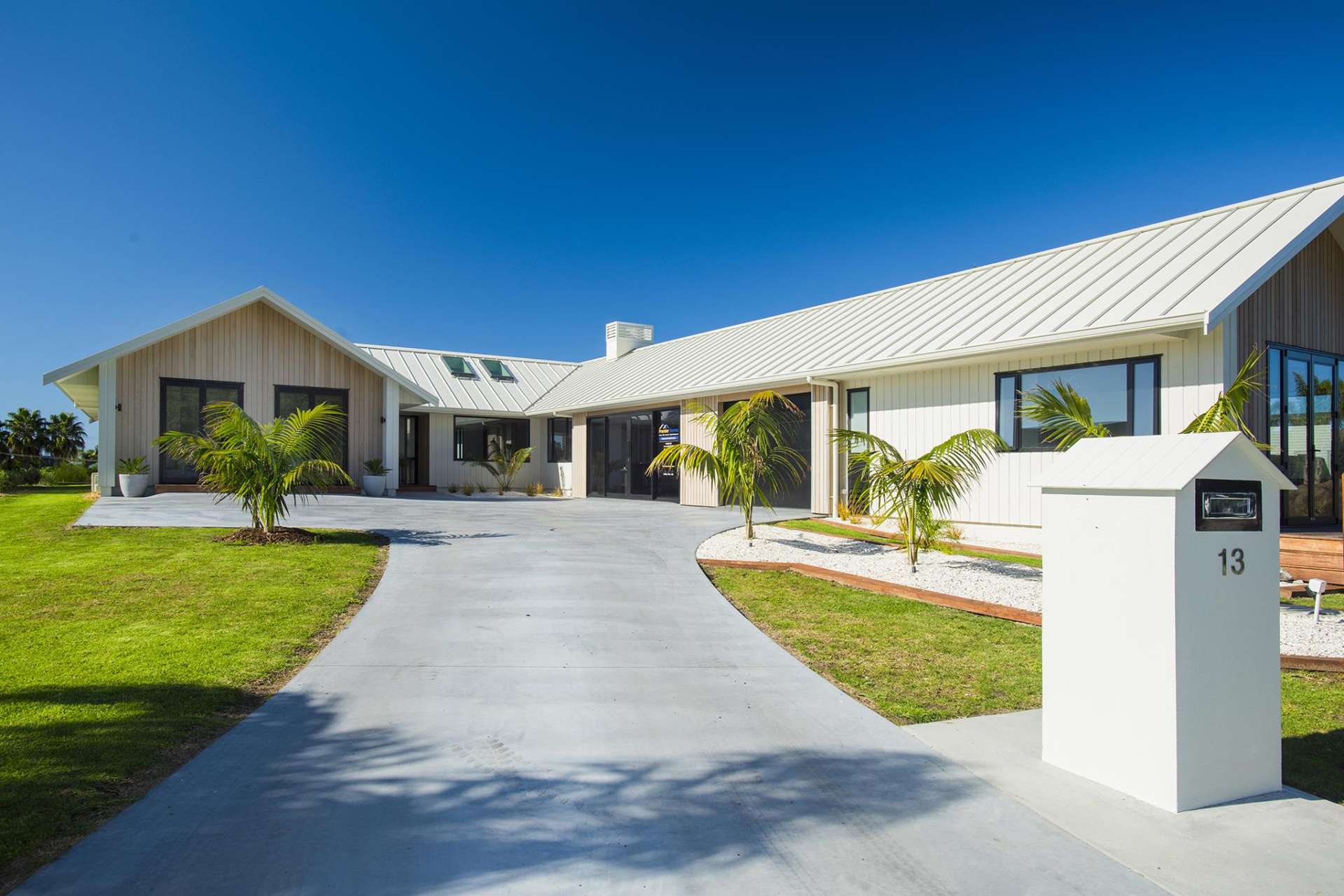 13 Beach Cove Wainui_0