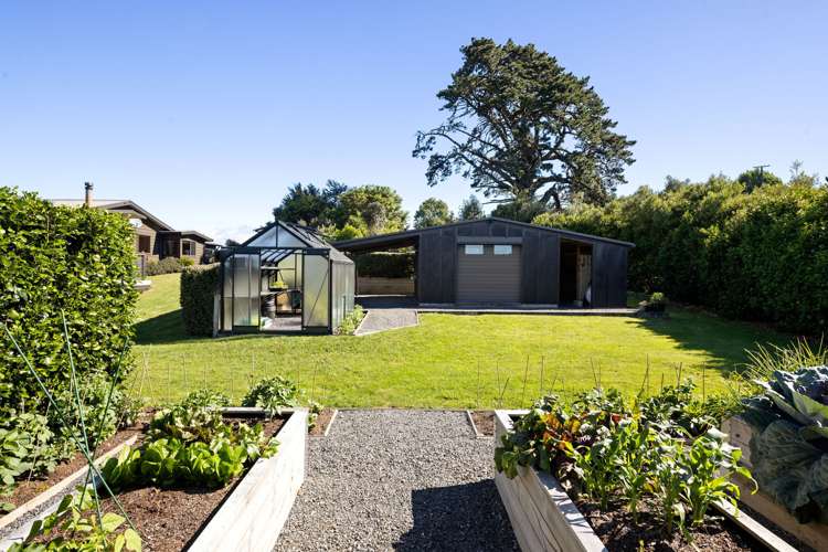 8 Tiwarawara Lane Puketotara_39