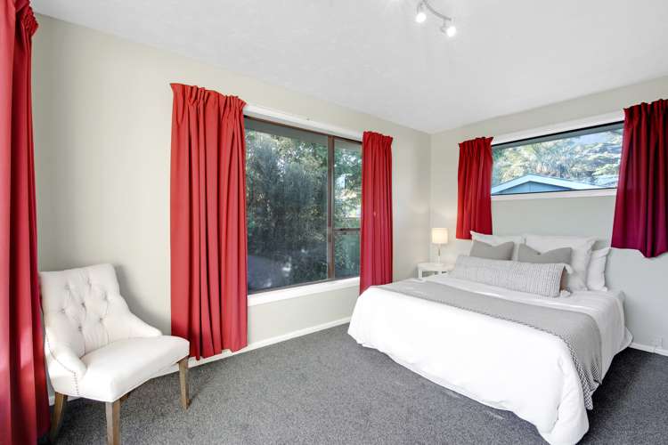 40 Kathleen Crescent Hornby_10