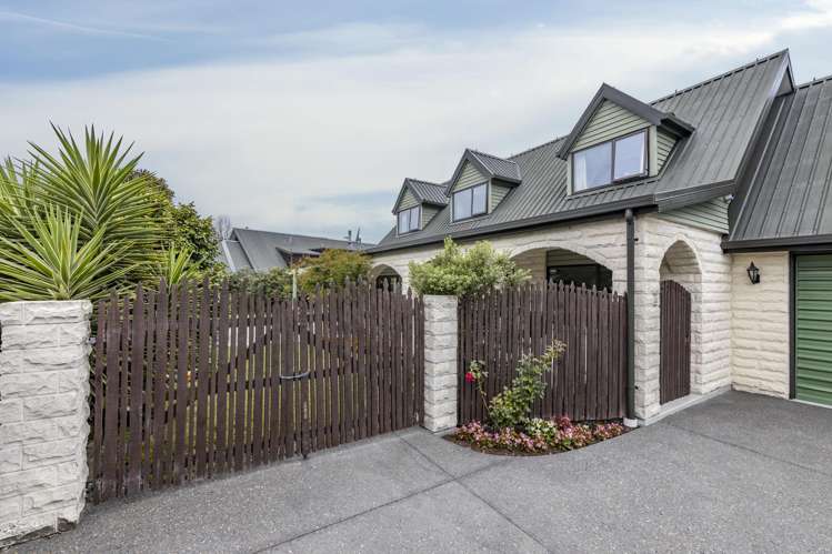 68 Lake Terrace Road Burwood_28