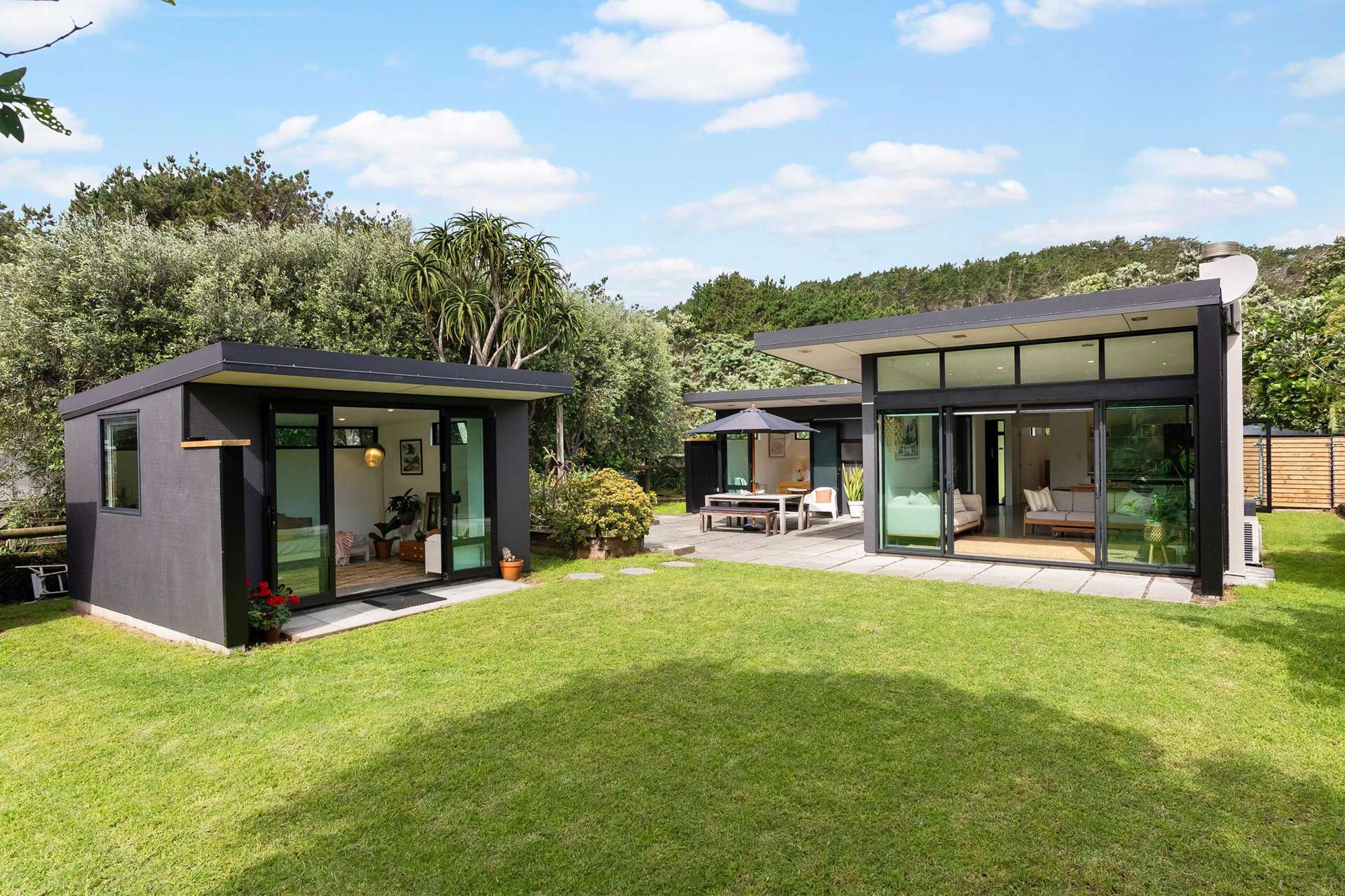 8 Erangi Place Bethells Beach_0