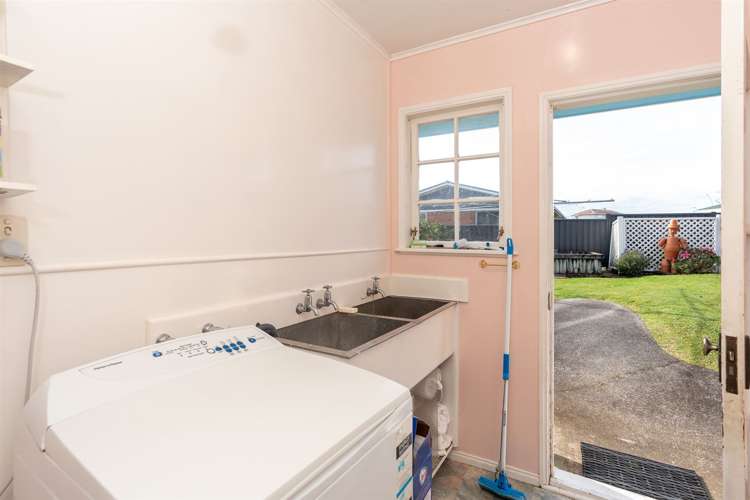 65 Poaka Avenue Dinsdale_14