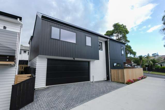 Double Garage Home in Rangitoto Zone