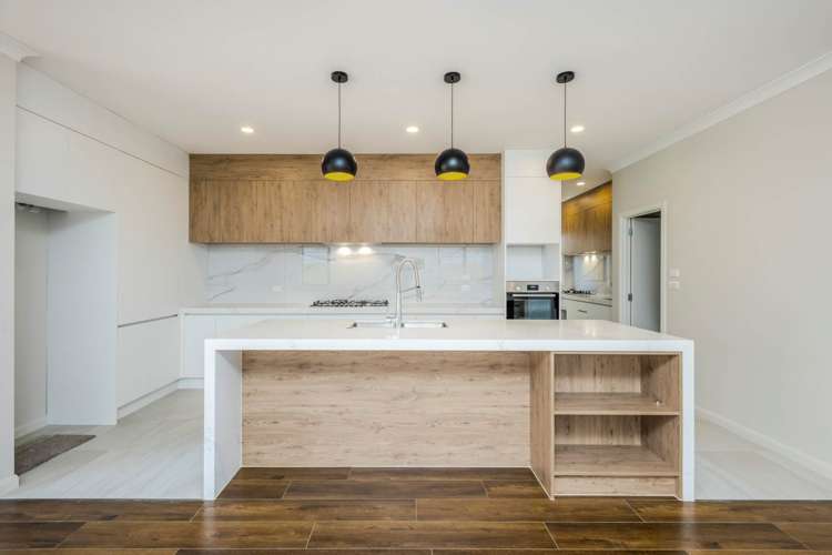 18 Ballyliffin Drive Flat Bush_5