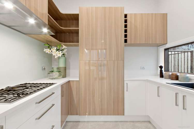 10 Awakirihi Close Shamrock Park_9