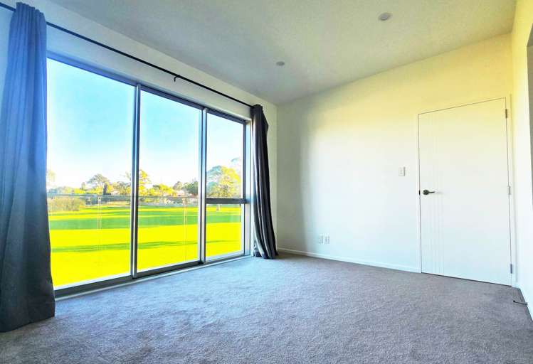 8D Taurima Avenue Pt England_13