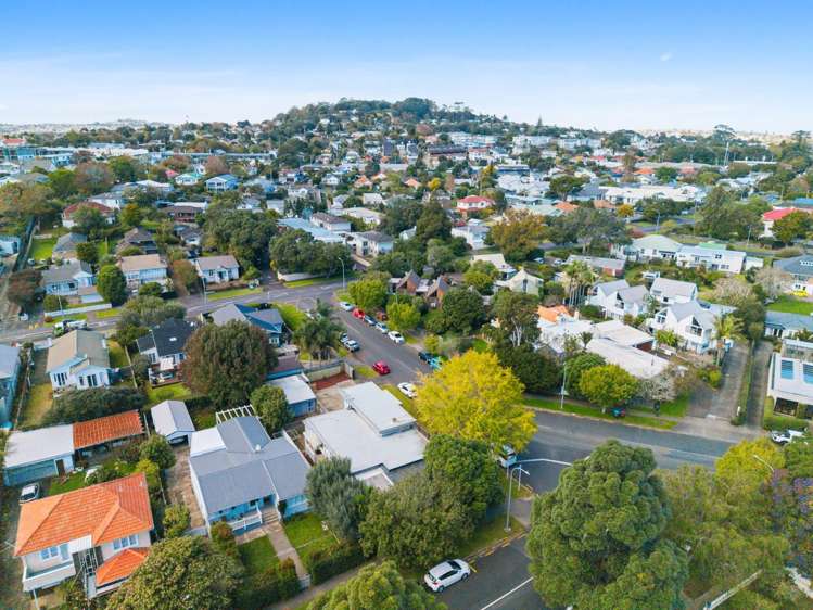 1 Mark Road Mt Albert_34