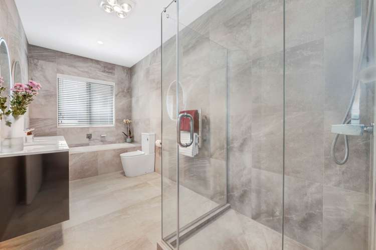 7 Hapukupuku Avenue Beachlands_16
