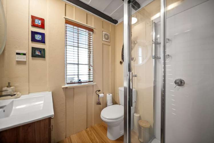 23 St Michaels Crescent Kelburn_10