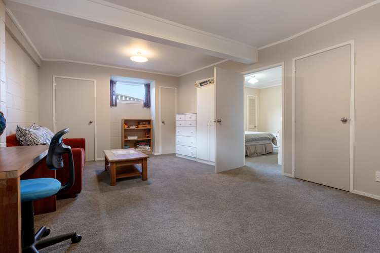 15 Warwick Place Brookfield_16